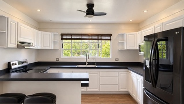 Single-Level Home in Los Reyes