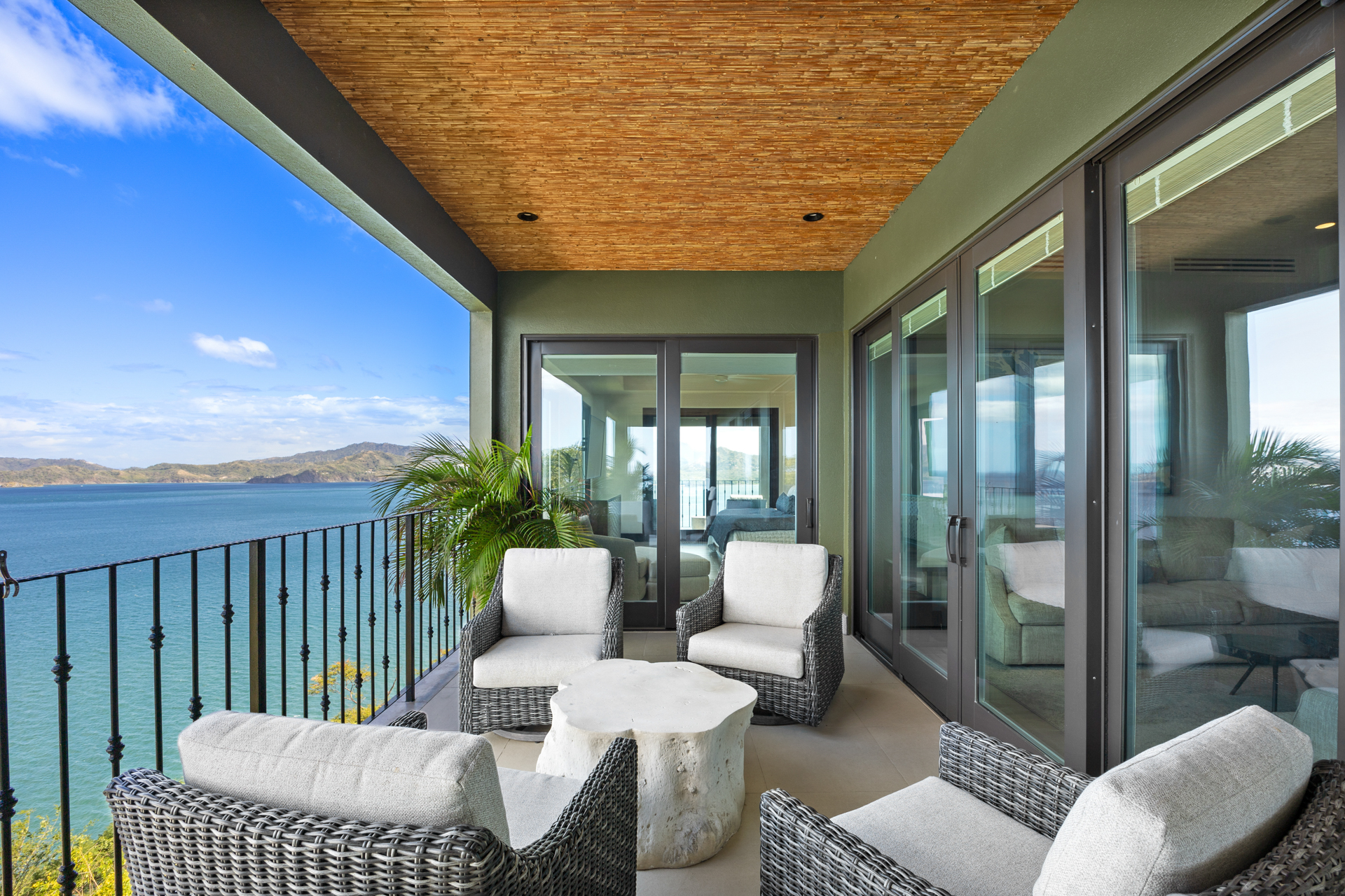 Condominio de lujo totalmente amueblado en venta Flamingo