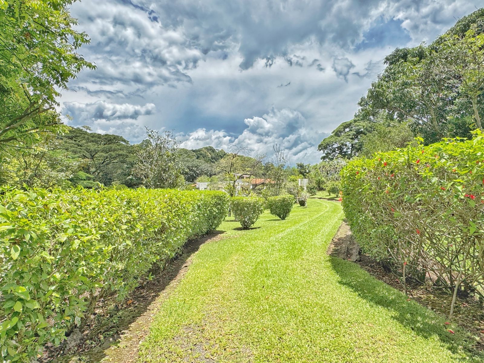 Residencia de un solo nivel en La Garita, Alajuela, Costa Rica