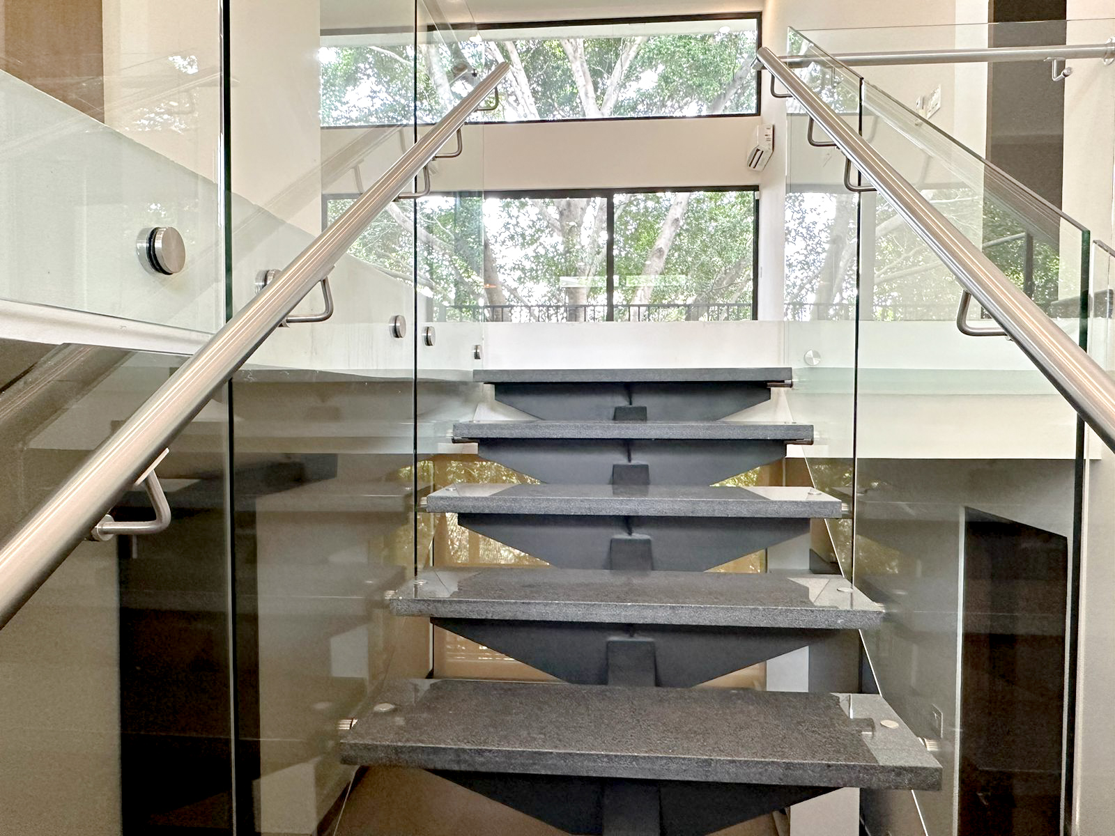 Rental and Sale of modern loft-style house in Escazú, Laureles, Costa Rica