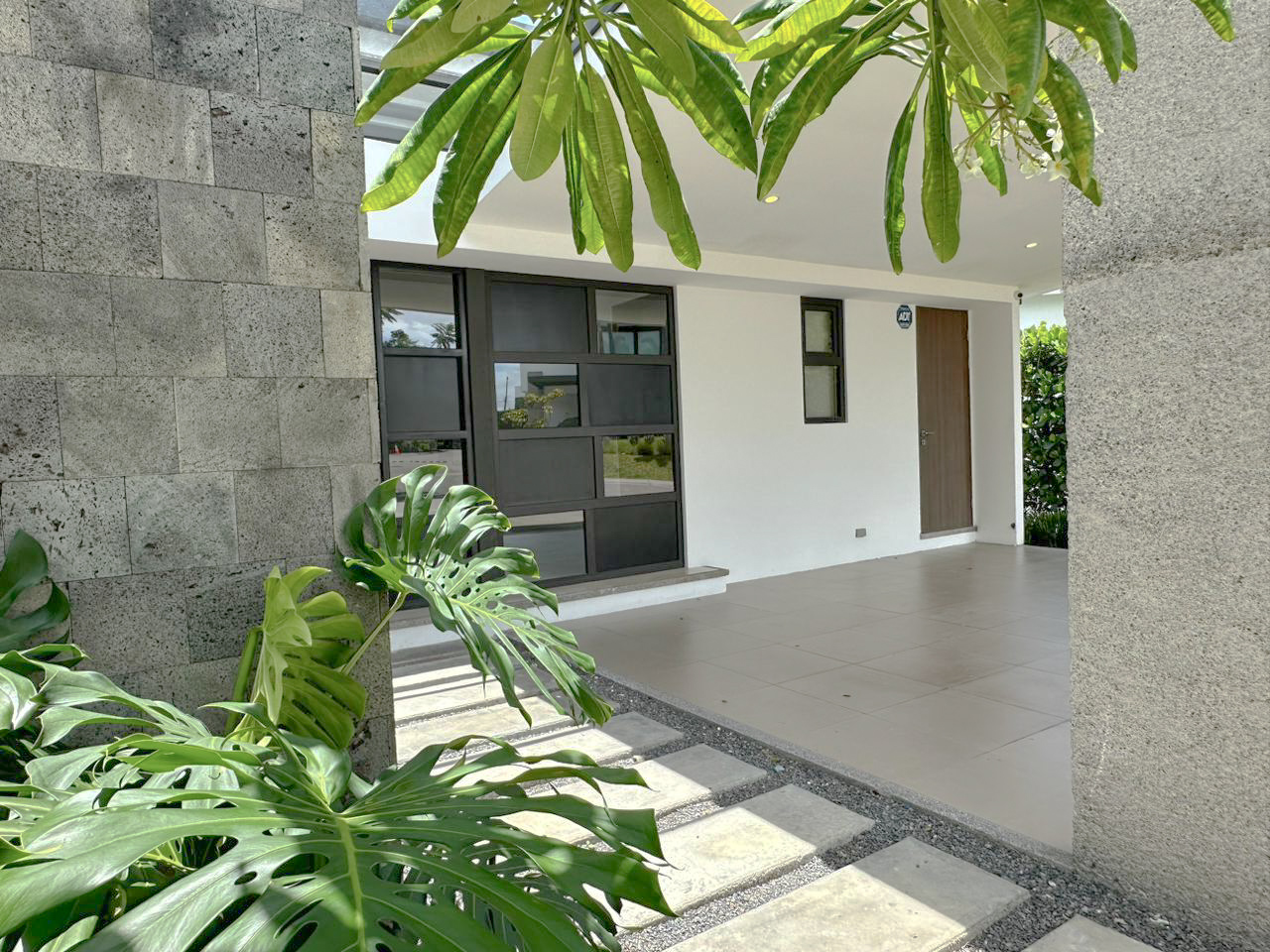 Rental and Sale of modern loft-style house in Escazú, Laureles, Costa Rica