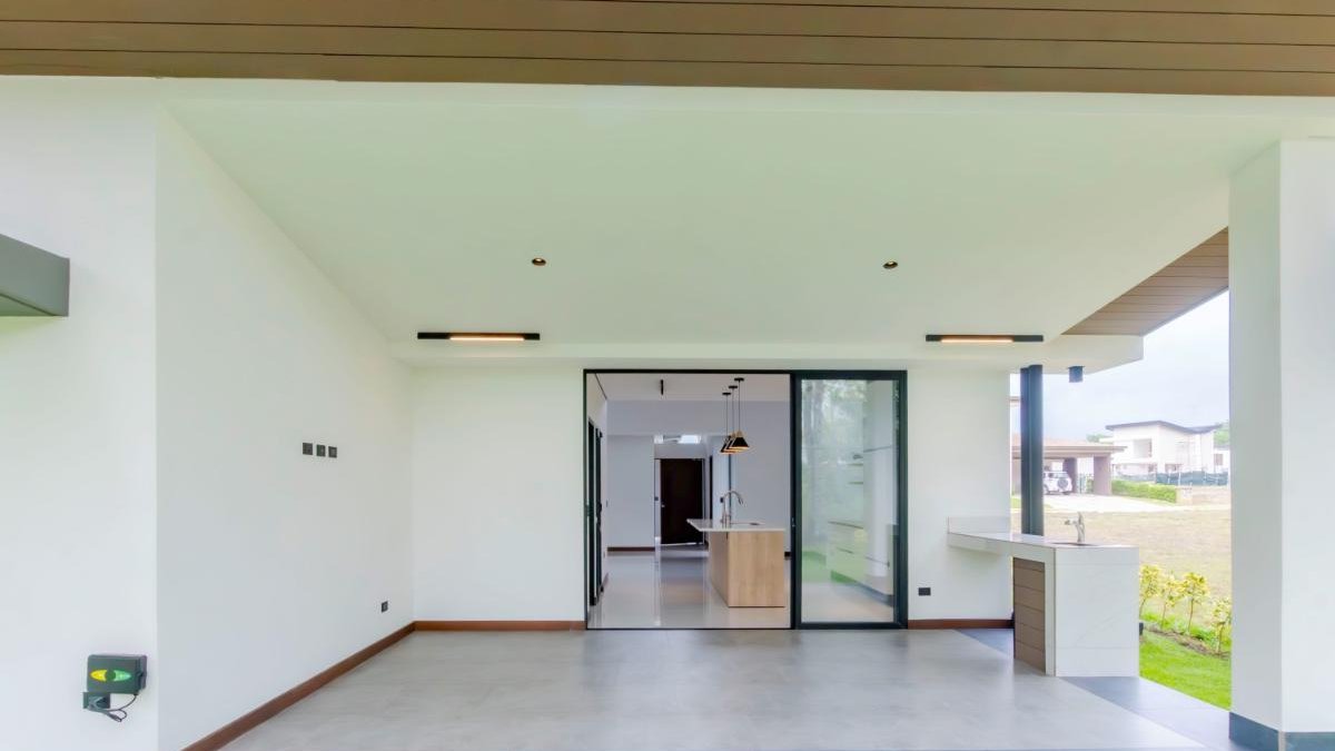 Residencia de Lujo Nueva en Hacienda Los Reyes, La Guácima