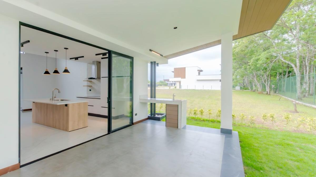 Residencia de Lujo Nueva en Hacienda Los Reyes, La Guácima