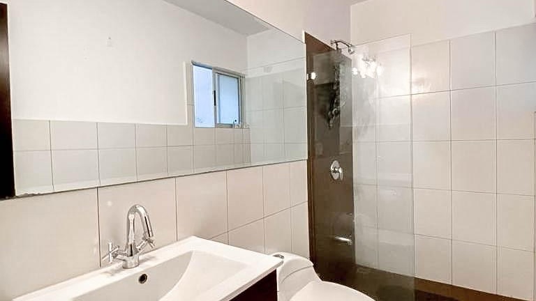 Apartamento en Planta Baja con Terraza Privada en La Guácima