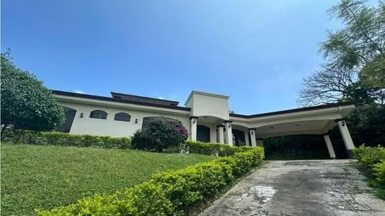 Casa en alquiler con patio privado en Hacienda Los Reyes, Costa Rica
