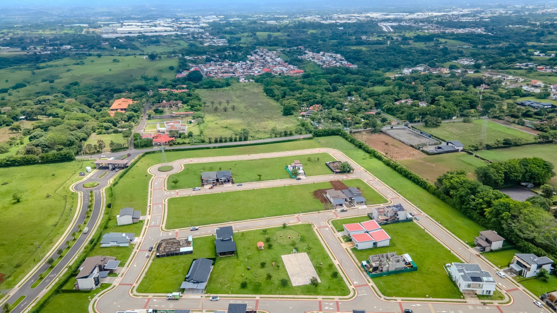 Lote plano en Las Mesetas, Hacienda Los Reyes, Costa Rica