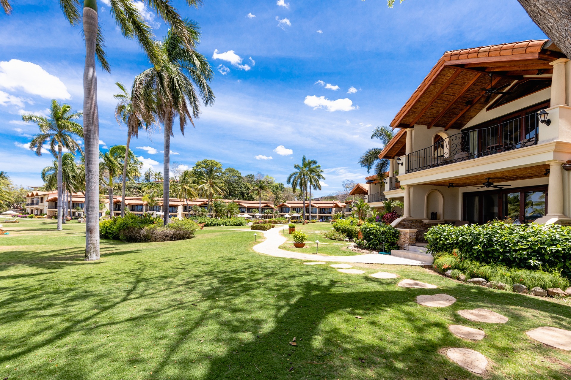 Lujoso condominio frente al mar en venta en The Palms